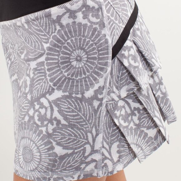 Cute Lululemon Beachy Fossel Pacesetter Skirt -OTHERS LISTED TOO! - Picture 6 of 6